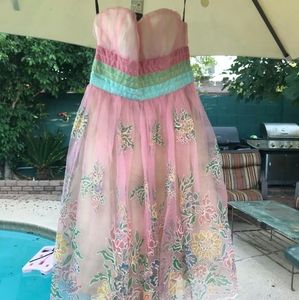 Betsy Johnson Sweetheart Strapless Dress